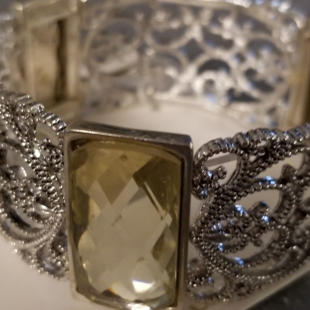 Gorgeous Silver Stetch Bracelet